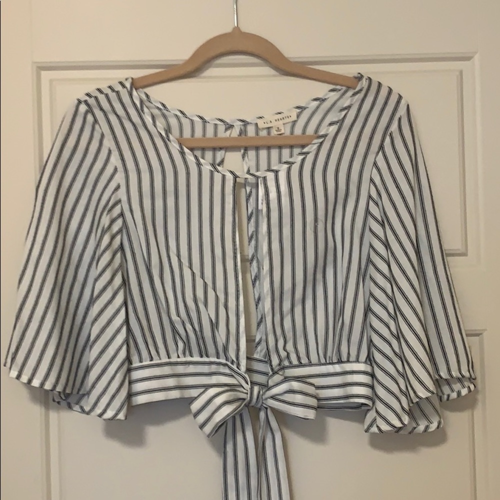 Striped crop top💙